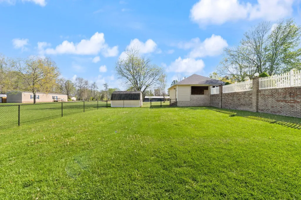 230 Royal Drive London KY 40744