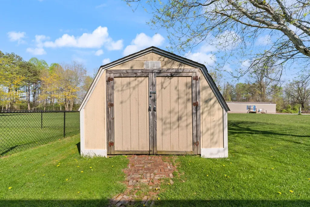 230 Royal Drive London KY 40744