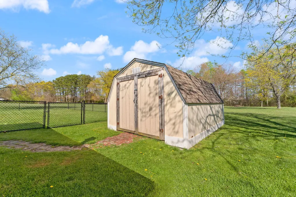 230 Royal Drive London KY 40744