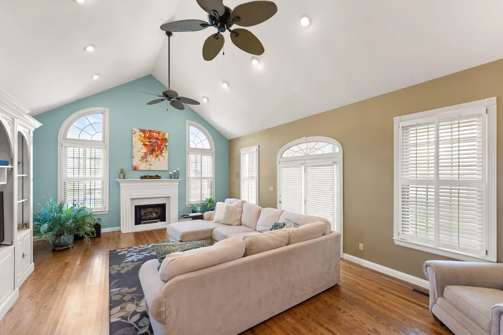230 Royal Drive London KY 40744