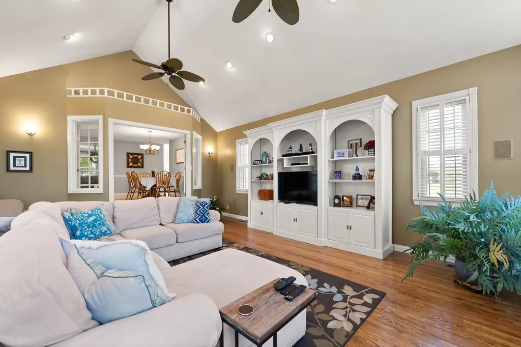 230 Royal Drive London KY 40744