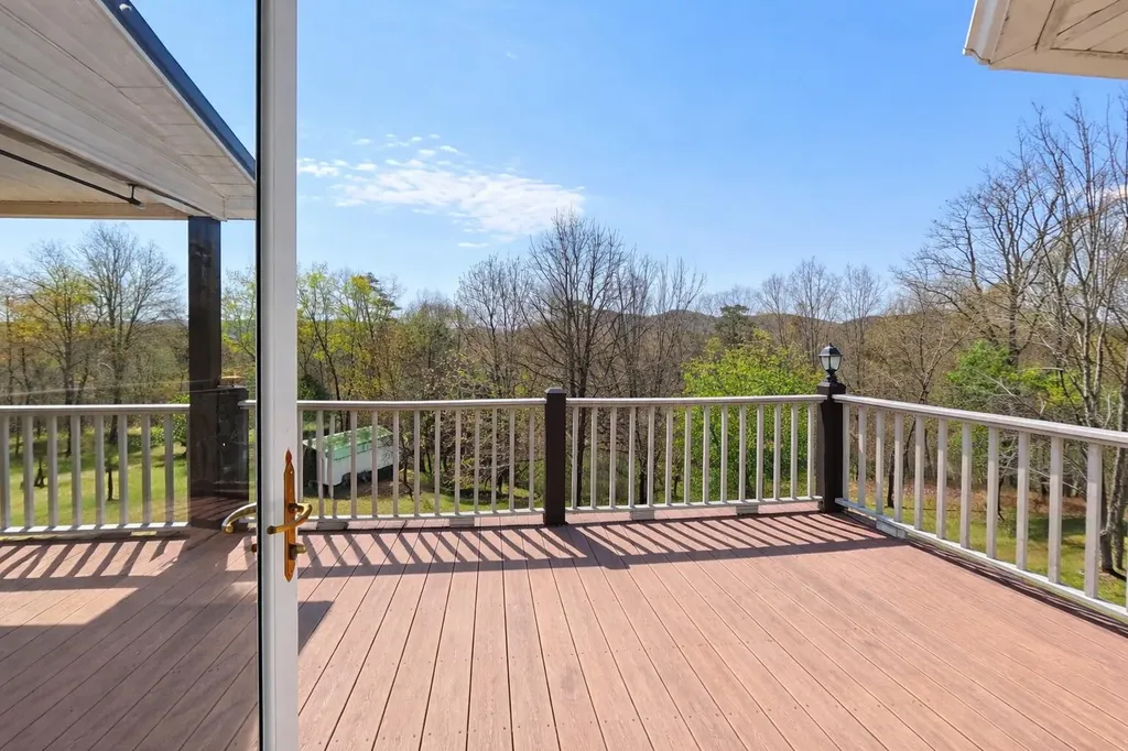 1440 Spout Springs Road Clay City KY 40312