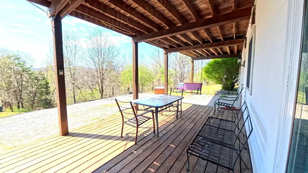 1440 Spout Springs Road Clay City KY 40312