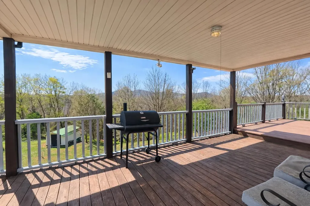 1440 Spout Springs Road Clay City KY 40312