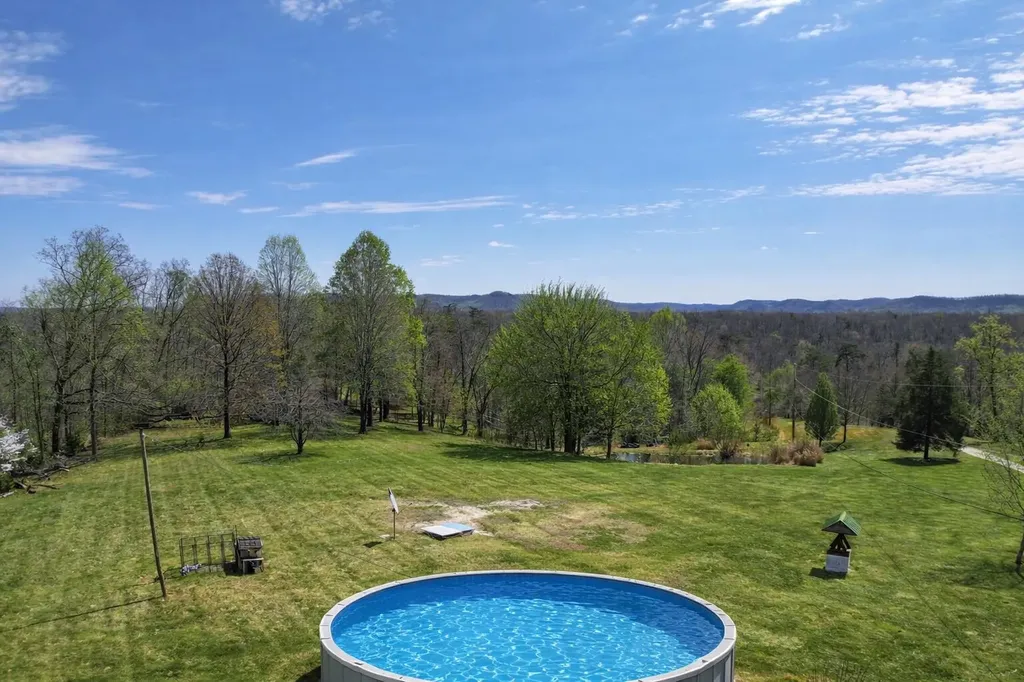 1440 Spout Springs Road Clay City KY 40312