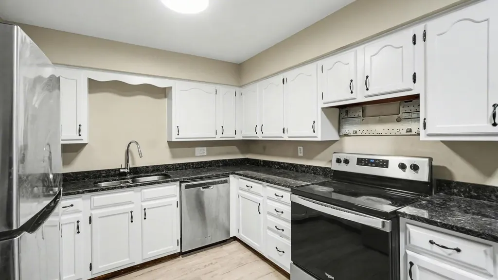 1640 Nicholasville Road Lexington KY 40503