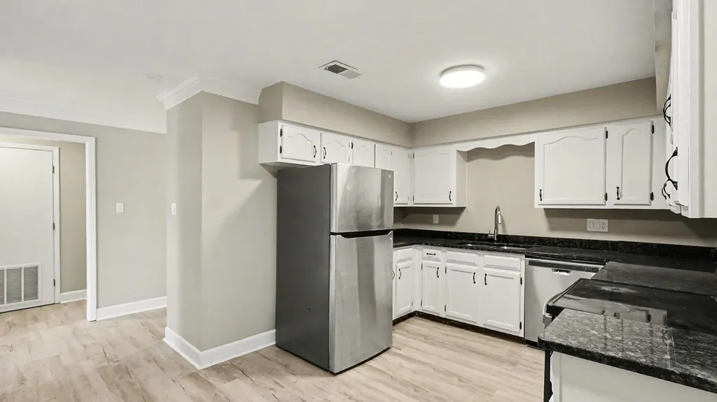 1640 Nicholasville Road Lexington KY 40503