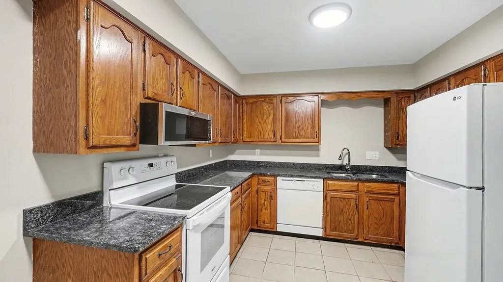 1640 Nicholasville Road Lexington KY 40503
