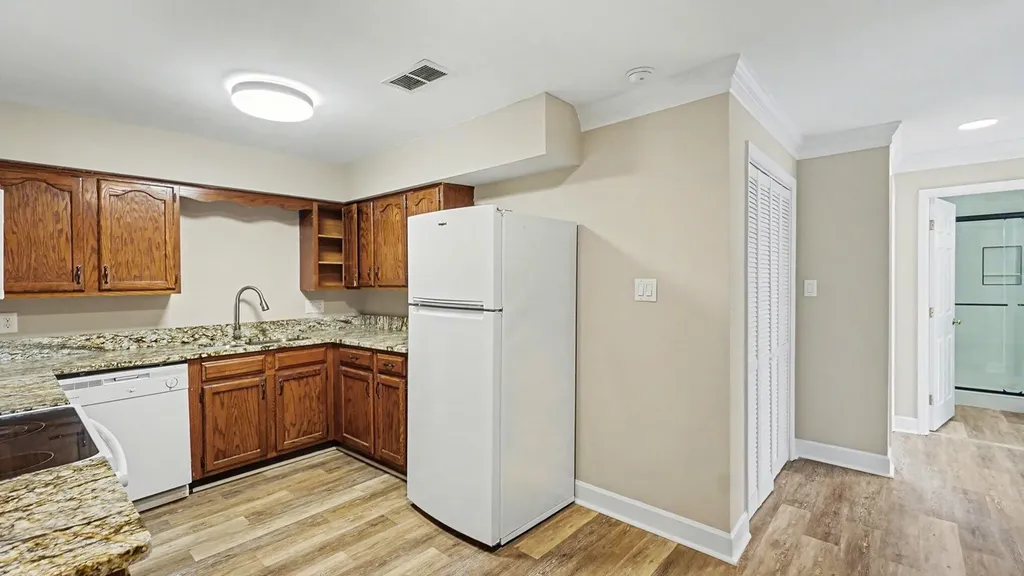 1640 Nicholasville Road Lexington KY 40503