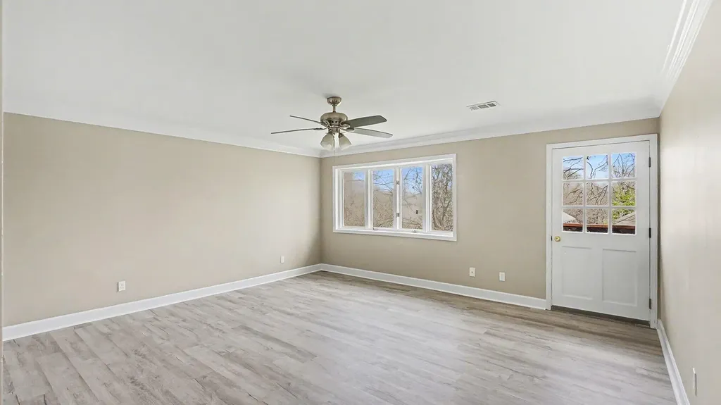 1640 Nicholasville Road Lexington KY 40503
