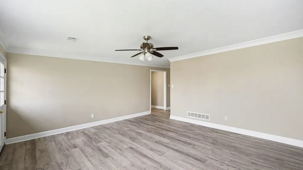 1640 Nicholasville Road Lexington KY 40503