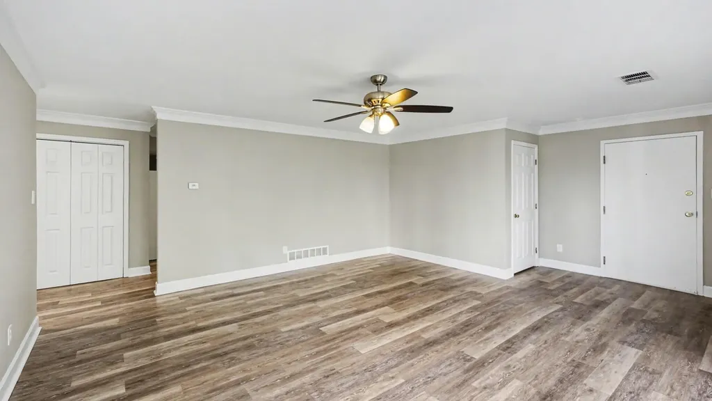 1640 Nicholasville Road Lexington KY 40503