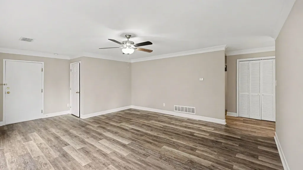 1640 Nicholasville Road Lexington KY 40503