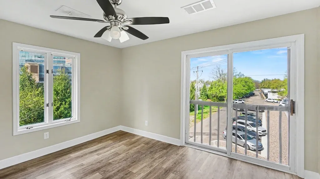 1640 Nicholasville Road Lexington KY 40503