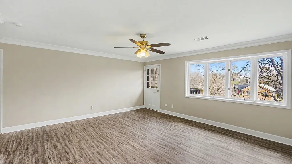 1640 Nicholasville Road Lexington KY 40503