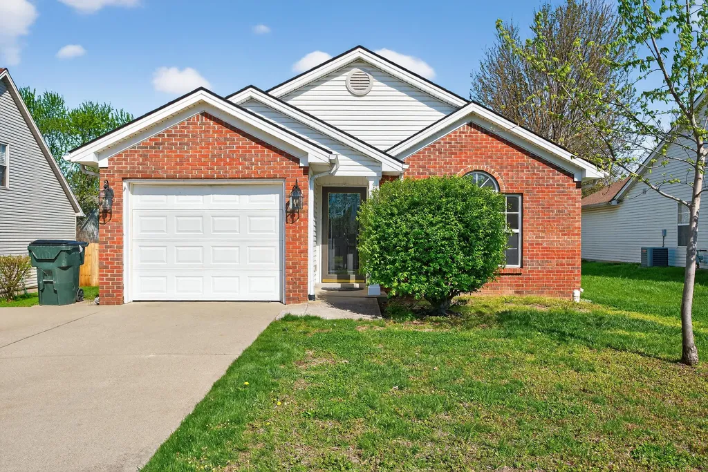 126 W Chopin Way Georgetown KY 40324