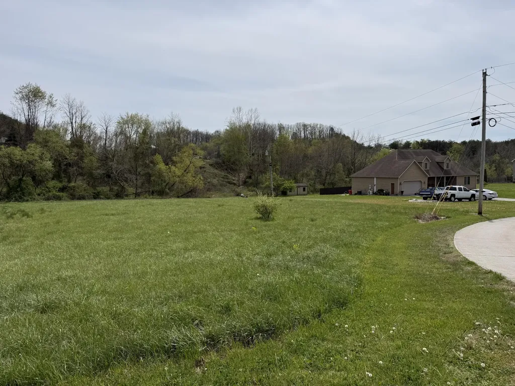 9999 Birch Creek Lane East Bernstadt KY 40729