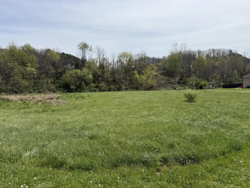 9999 Birch Creek Lane East Bernstadt KY 40729