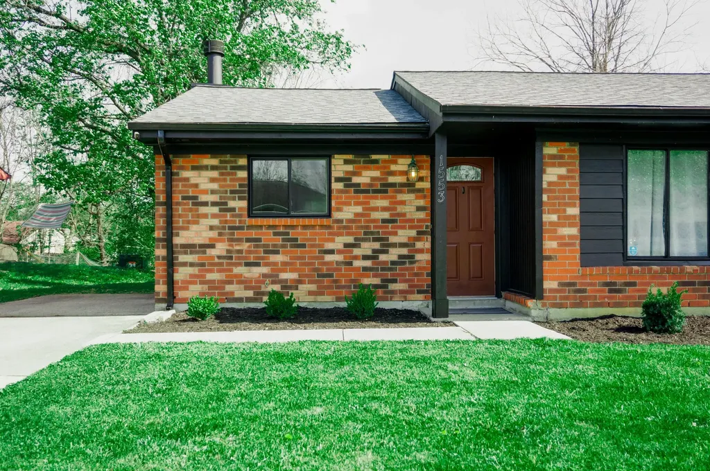 1553 Flora Glen Way Lexington KY 40515