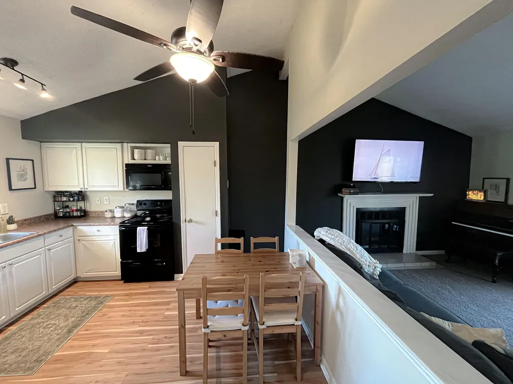 1553 Flora Glen Way Lexington KY 40515