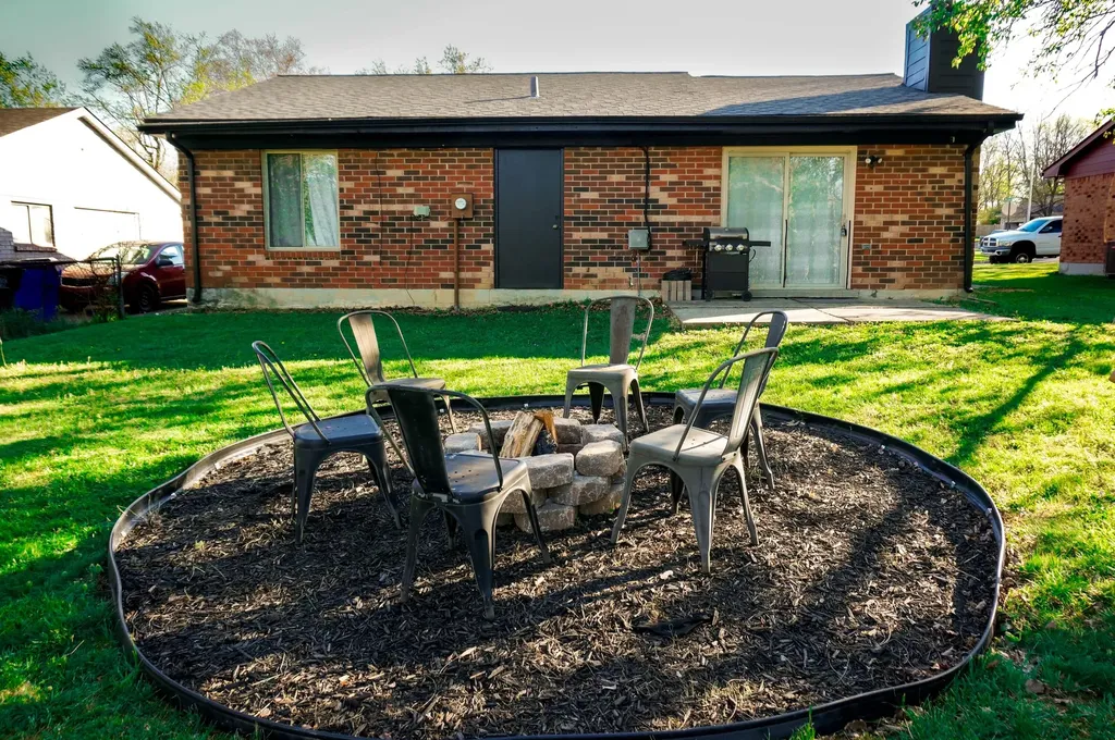 1553 Flora Glen Way Lexington KY 40515