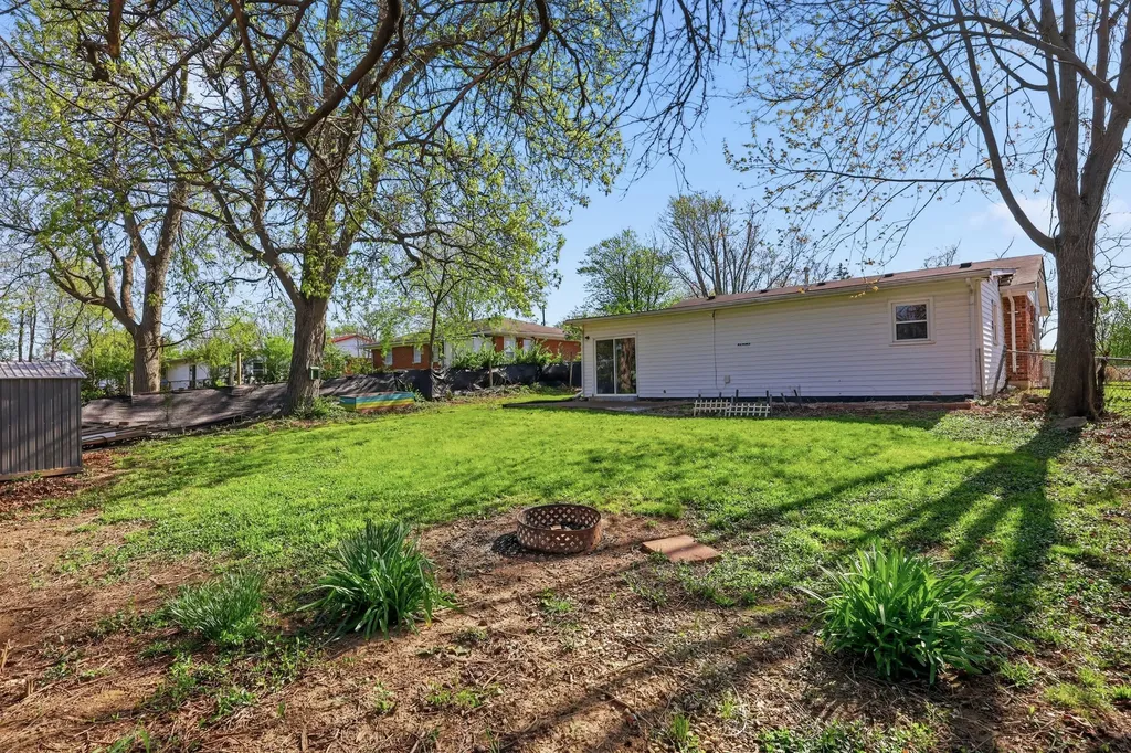329 Mulberry Drive Lexington KY 40509