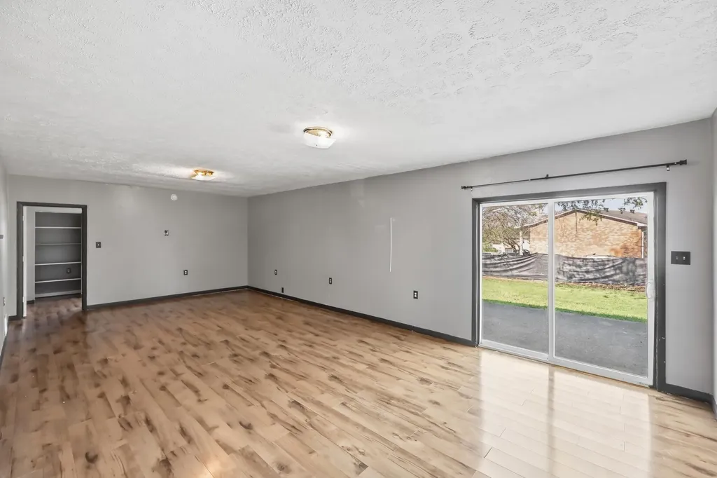 329 Mulberry Drive Lexington KY 40509