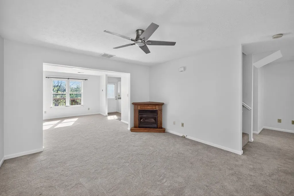 364 Village Drive Frankfort KY 40601