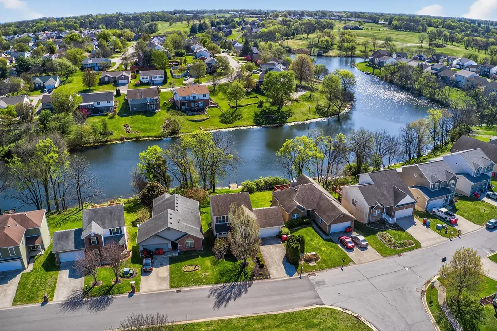 364 Village Drive Frankfort KY 40601