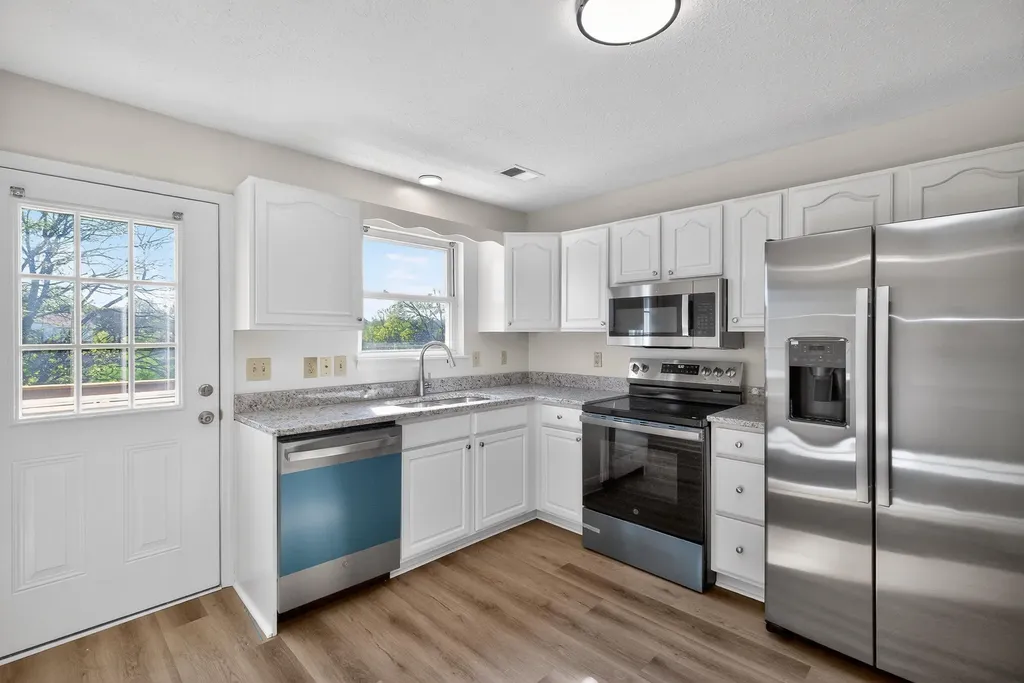 364 Village Drive Frankfort KY 40601