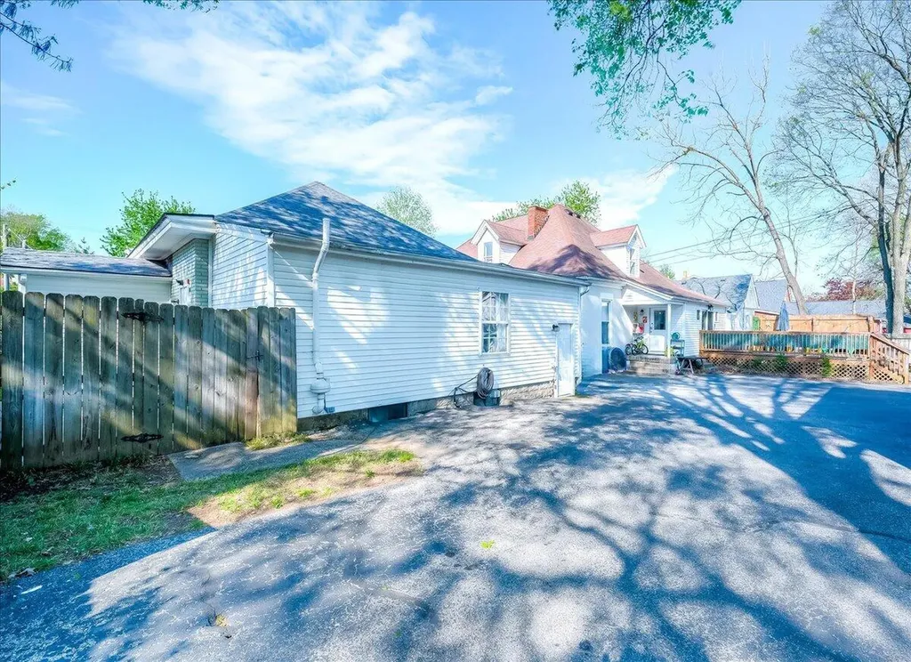 729 Hambrick Avenue Lexington KY 40508
