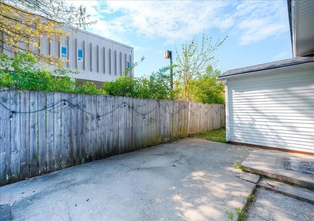 729 Hambrick Avenue Lexington KY 40508