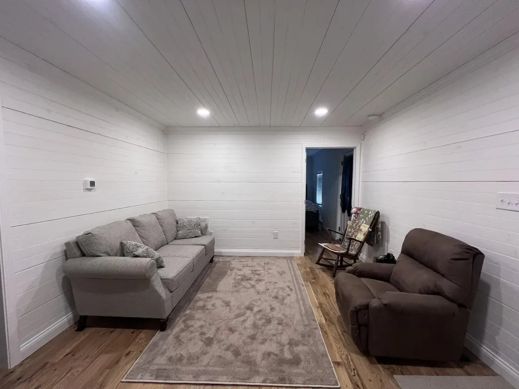 1604 Tiny Branch Frakes KY 40940