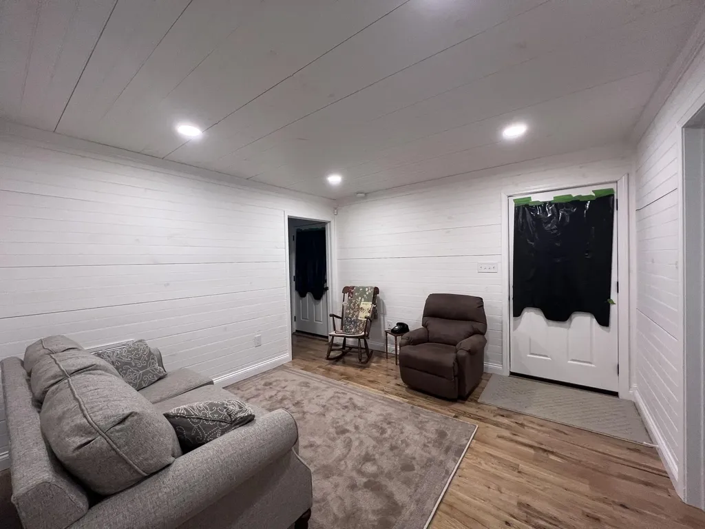 1604 Tiny Branch Frakes KY 40940