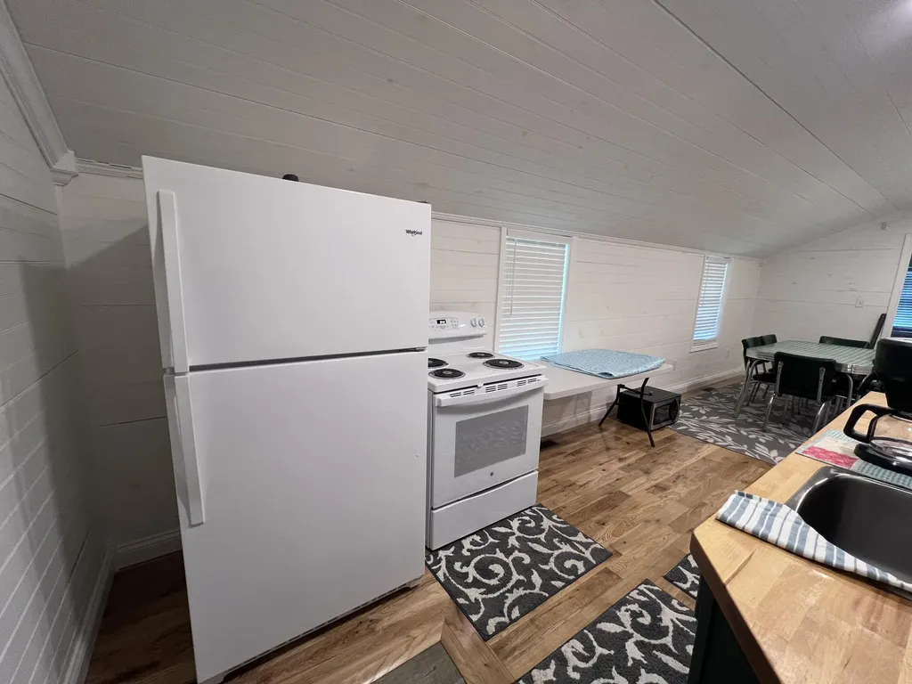 1604 Tiny Branch Frakes KY 40940