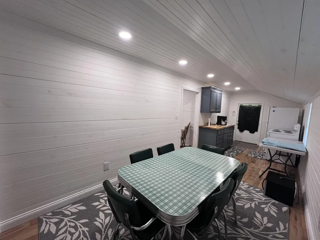 1604 Tiny Branch Frakes KY 40940