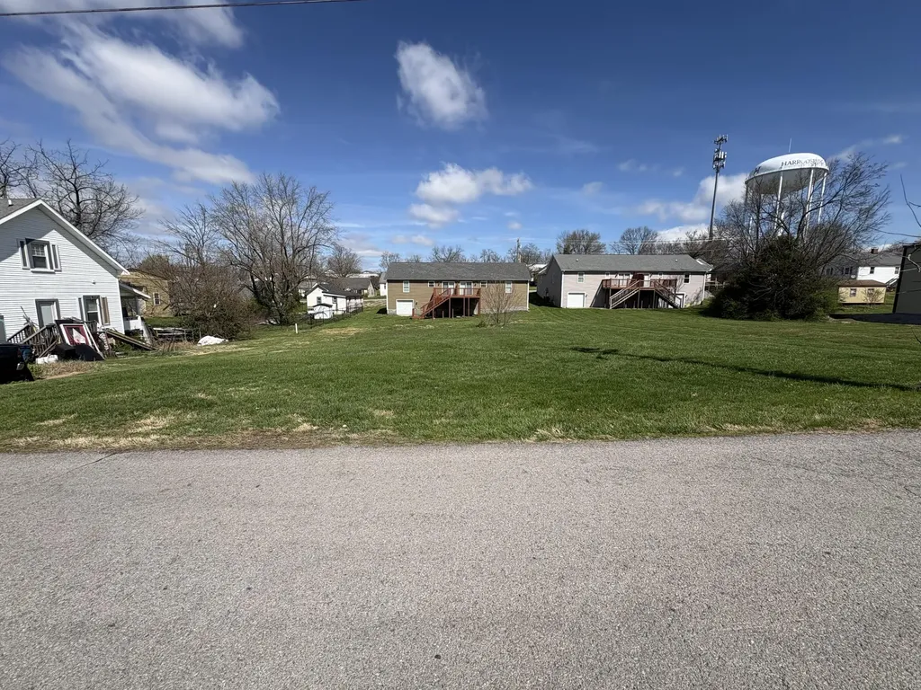 42 Ewing Avenue Harrodsburg KY 40330