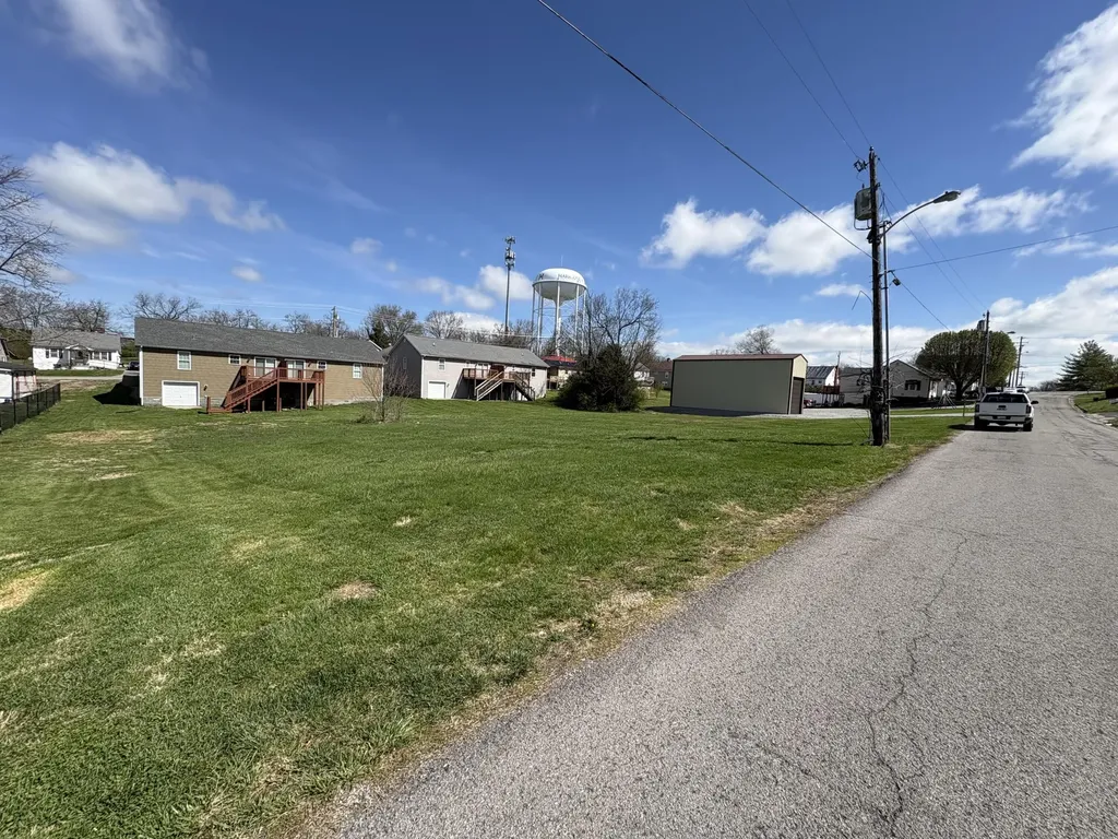 42 Ewing Avenue Harrodsburg KY 40330