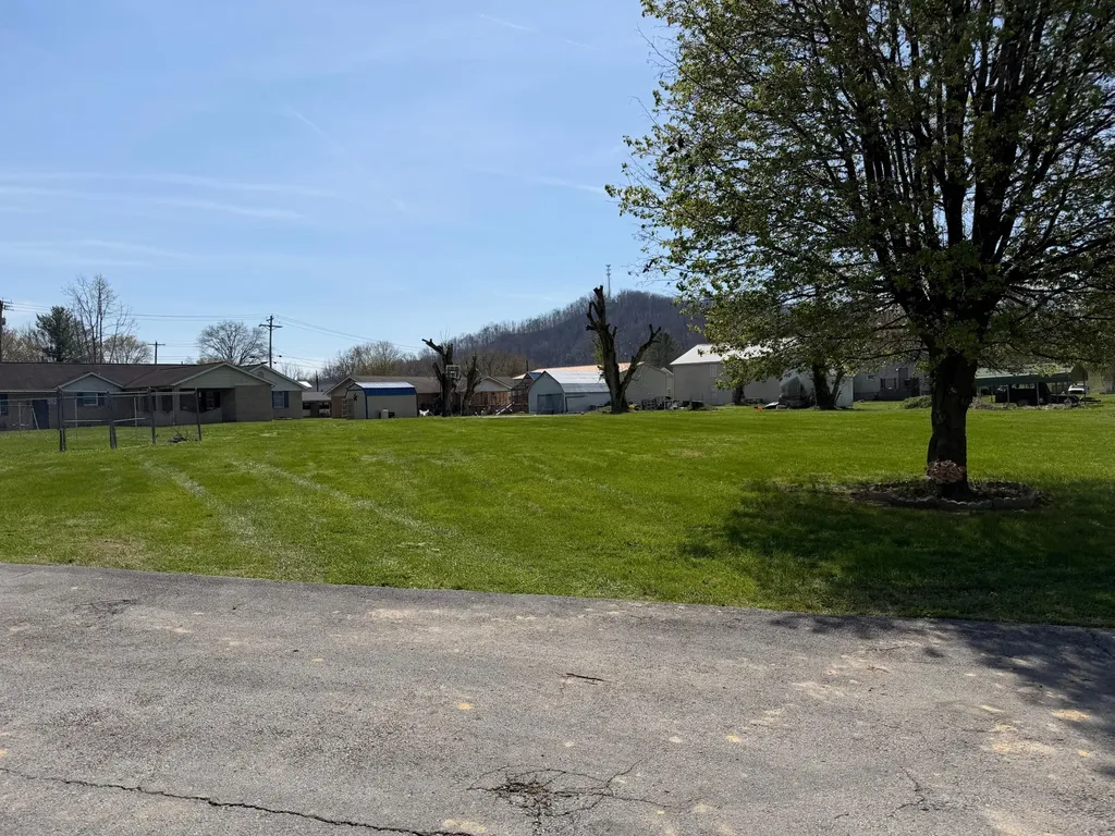 1010 N Main Street Barbourville KY 40906