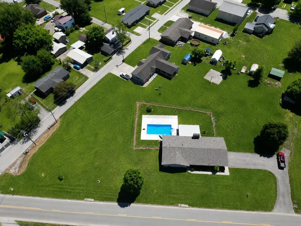 1010 N Main Street Barbourville KY 40906