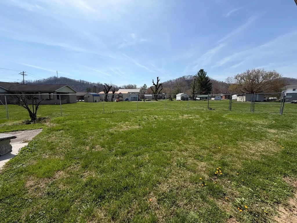 1010 N Main Street Barbourville KY 40906