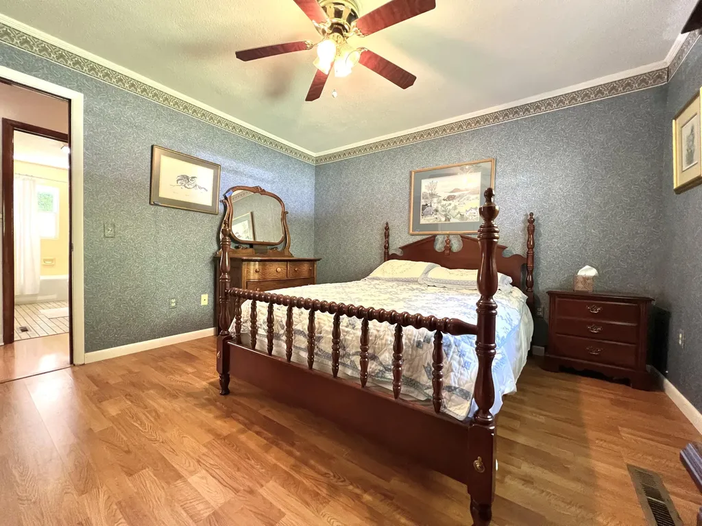 30 Amos Newsome Lane Virgie KY 41572