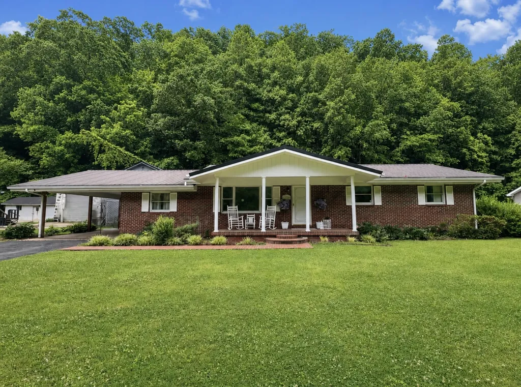 30 Amos Newsome Lane Virgie KY 41572
