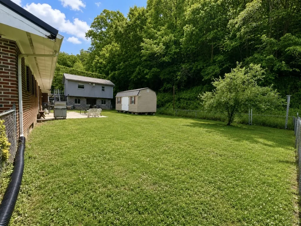 30 Amos Newsome Lane Virgie KY 41572