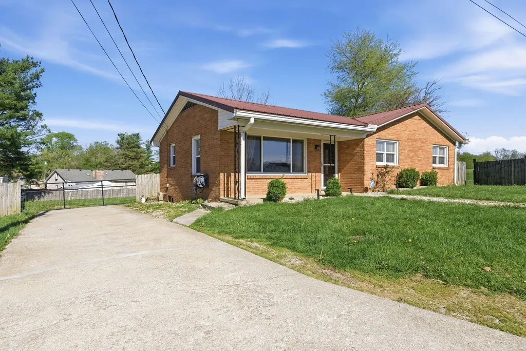 158 Riley Street Stamping Ground KY 40379