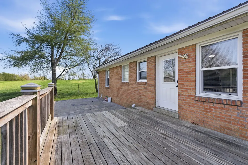158 Riley Street Stamping Ground KY 40379