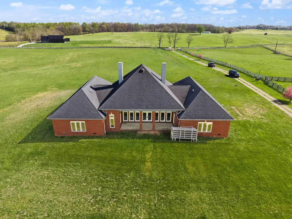 4211 Old Bull Road Eubank KY 42567