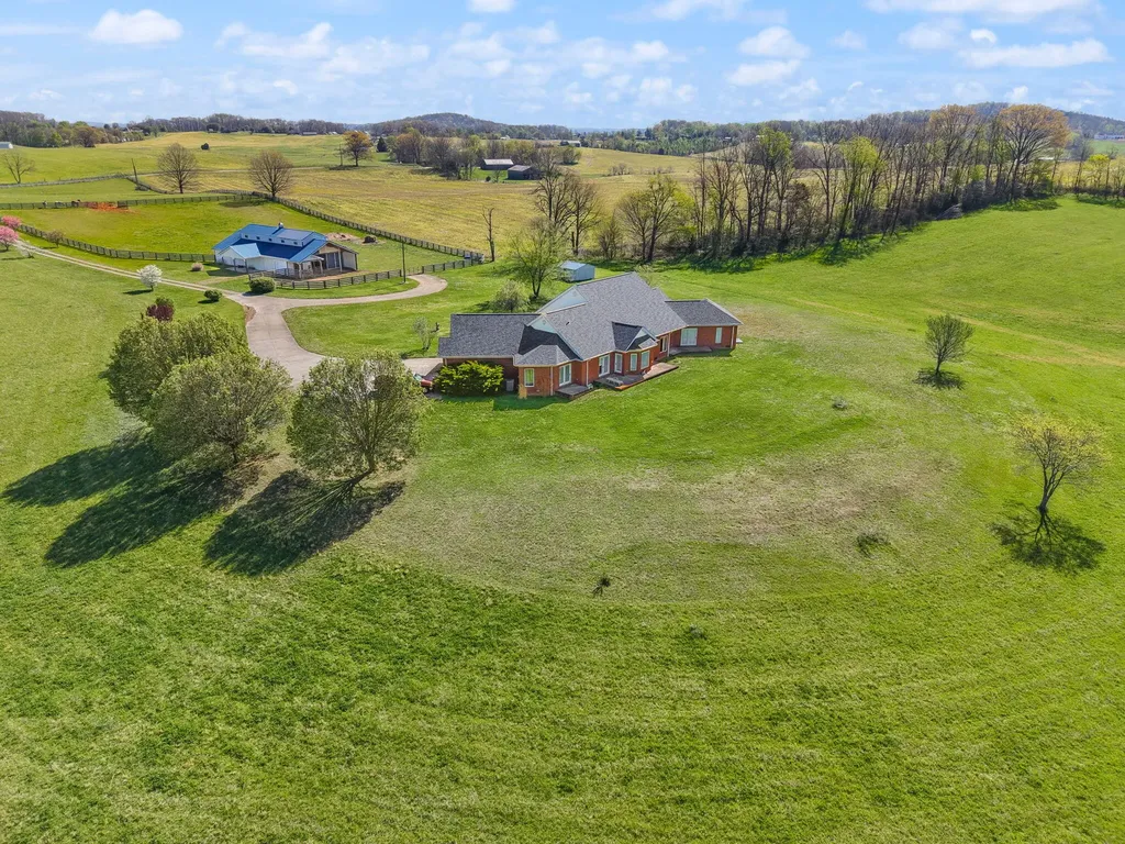 4211 Old Bull Road Eubank KY 42567