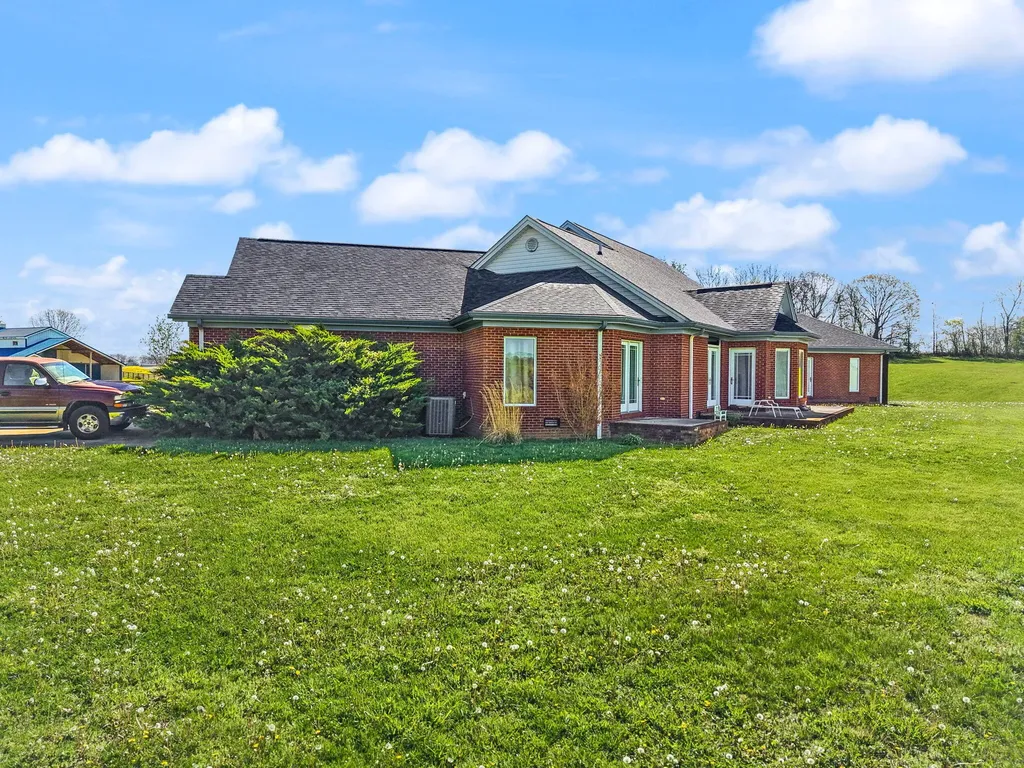 4211 Old Bull Road Eubank KY 42567