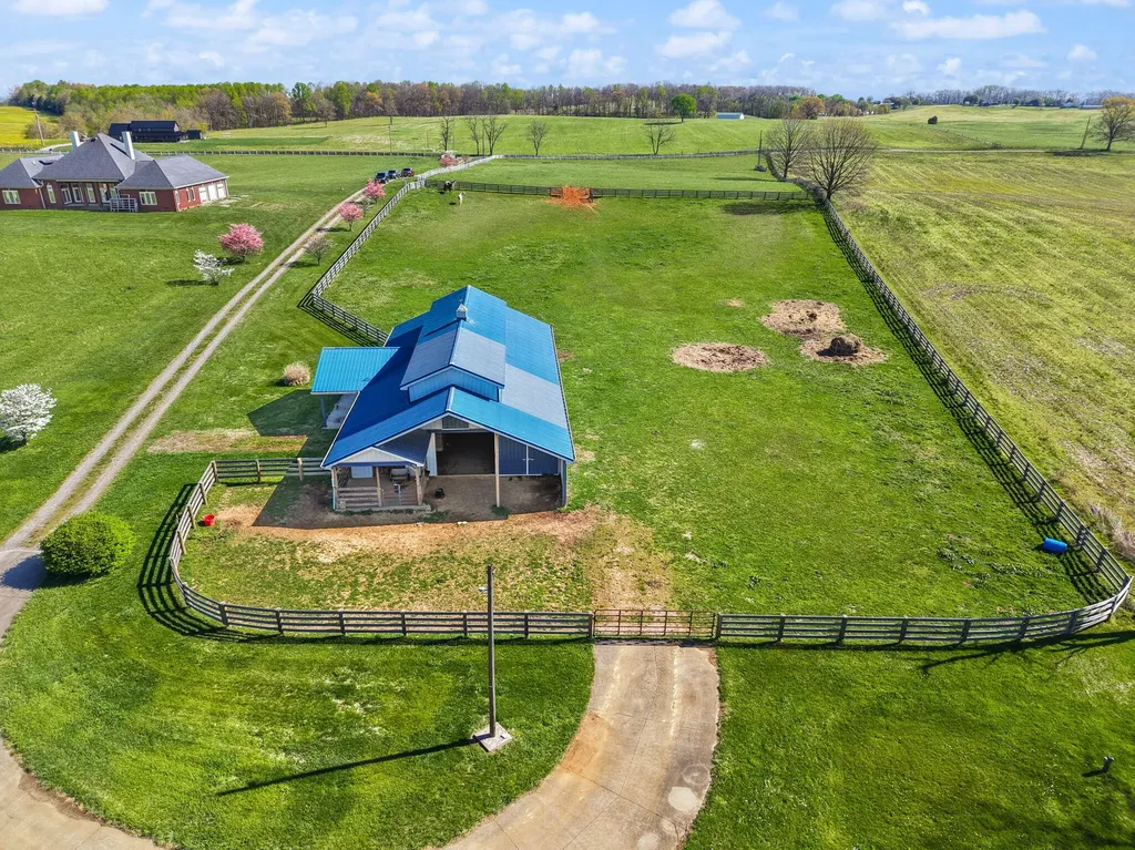 4211 Old Bull Road Eubank KY 42567